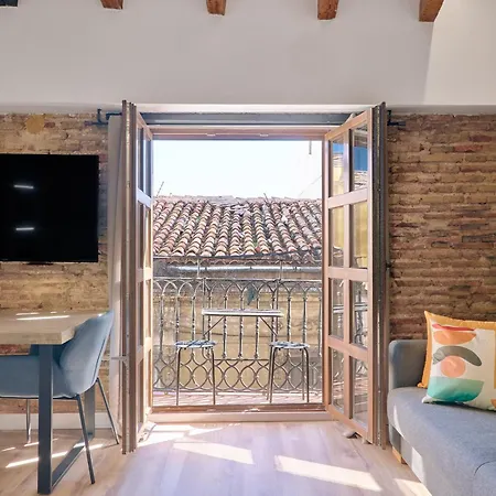 Ciutat Vella Modern *