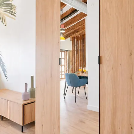 Daire Ciutat Vella Modern