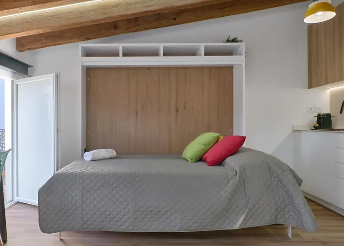 Apartament Ciutat Vella Modern *