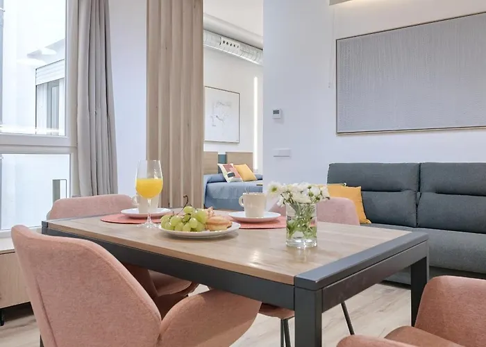 Ciutat Vella Modern Apartament *