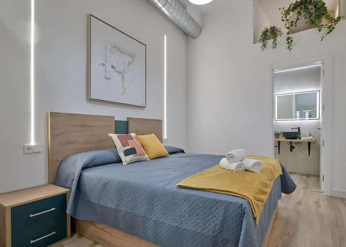 Ciutat Vella Modern Apartament *